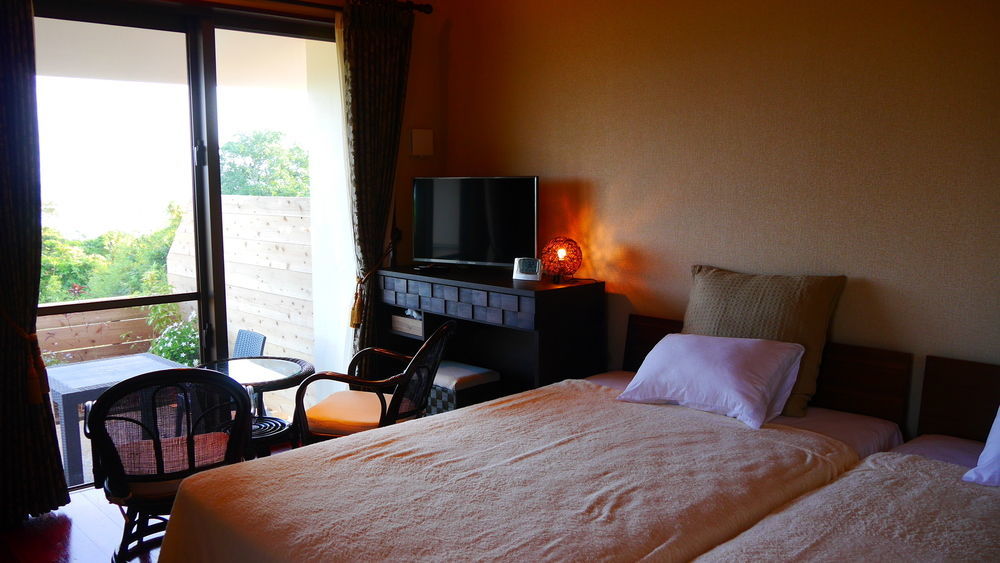 Ocean Hills Kouri Hotel Nakijin Exterior foto