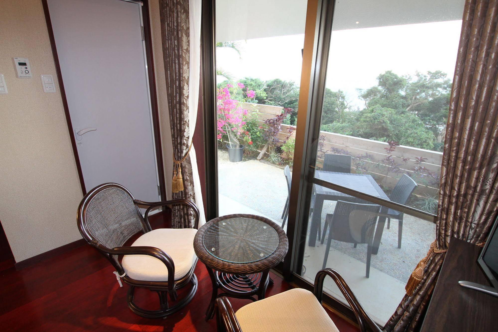 Ocean Hills Kouri Hotel Nakijin Exterior foto
