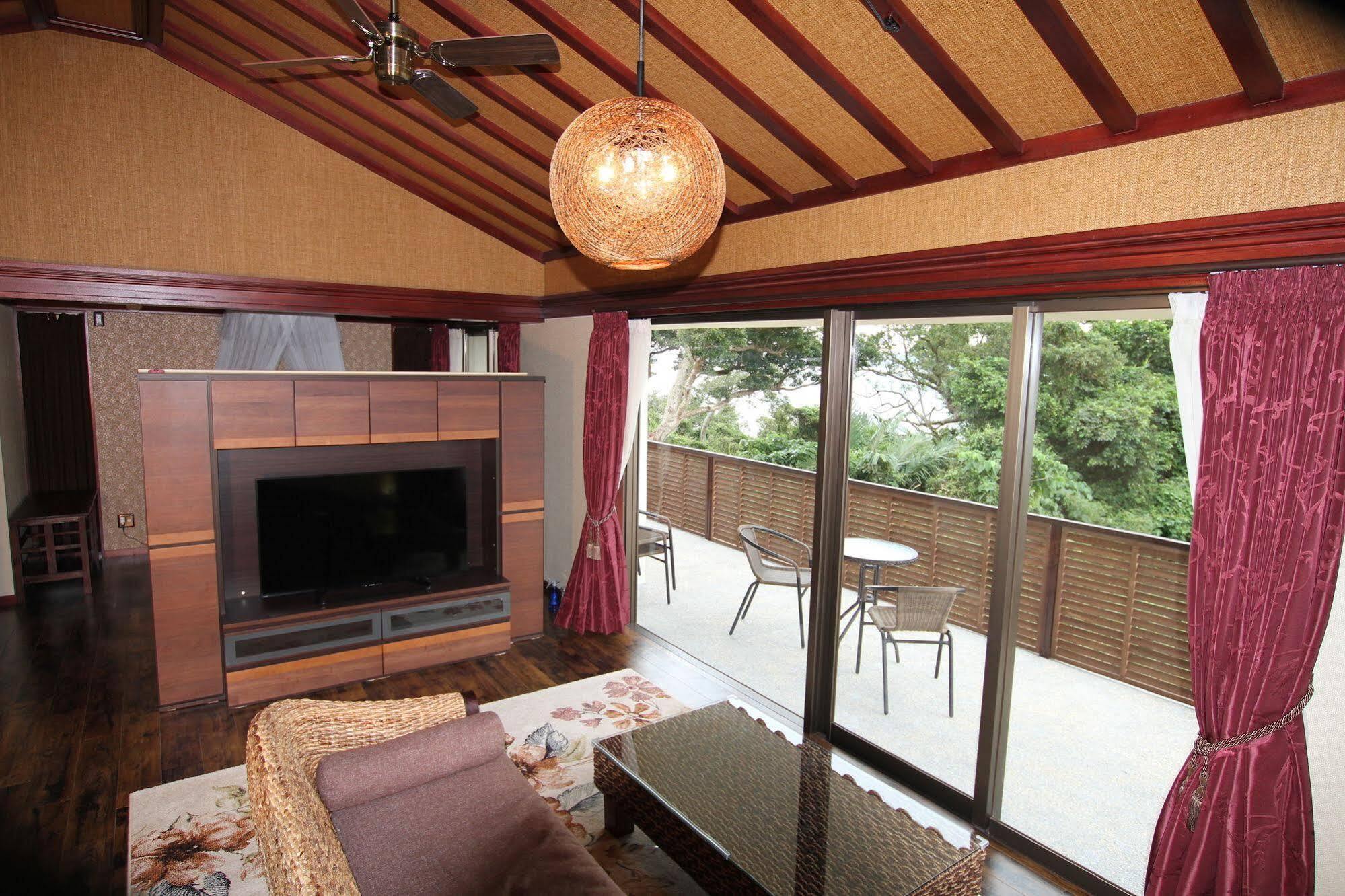 Ocean Hills Kouri Hotel Nakijin Exterior foto