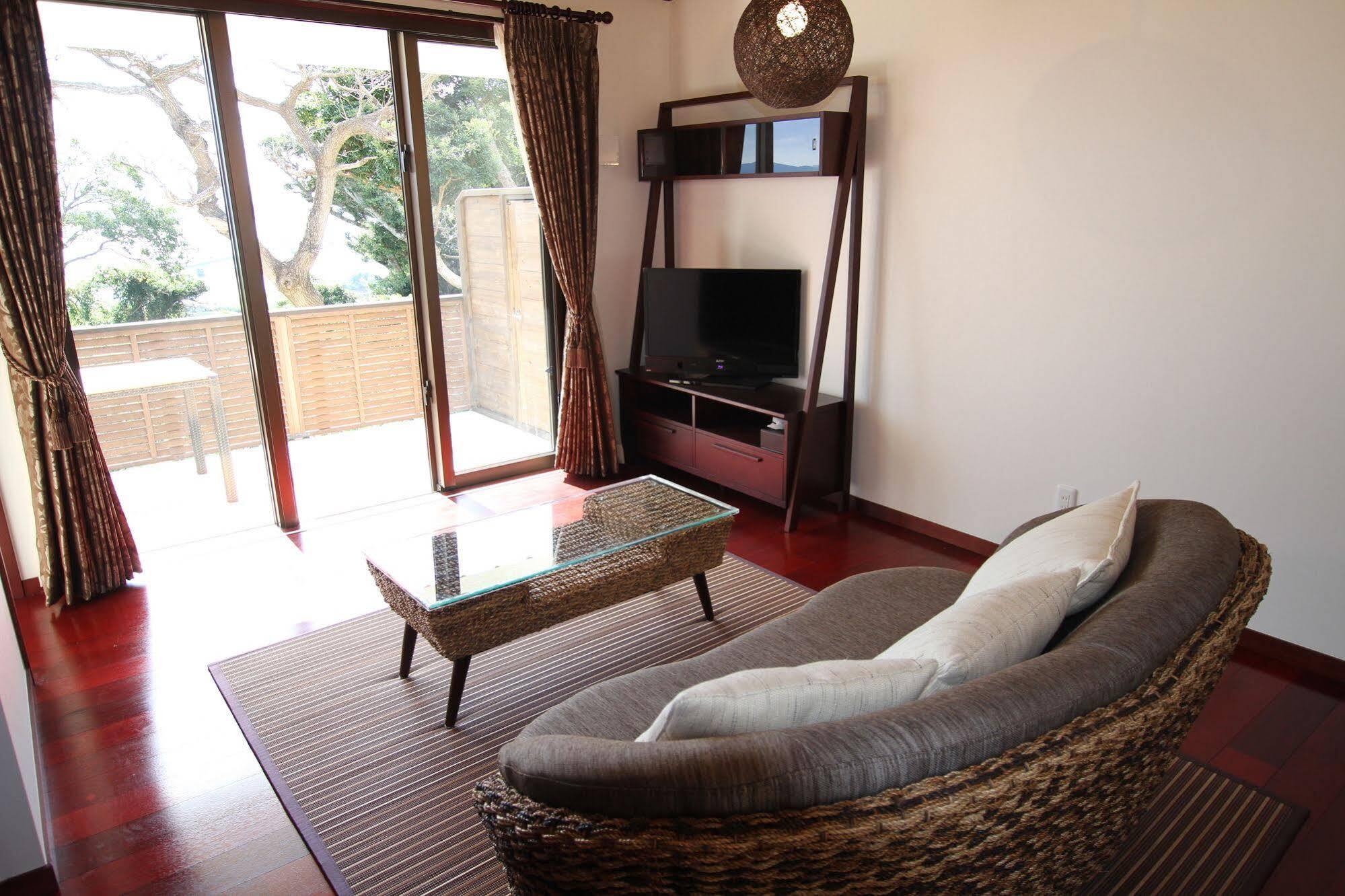 Ocean Hills Kouri Hotel Nakijin Exterior foto